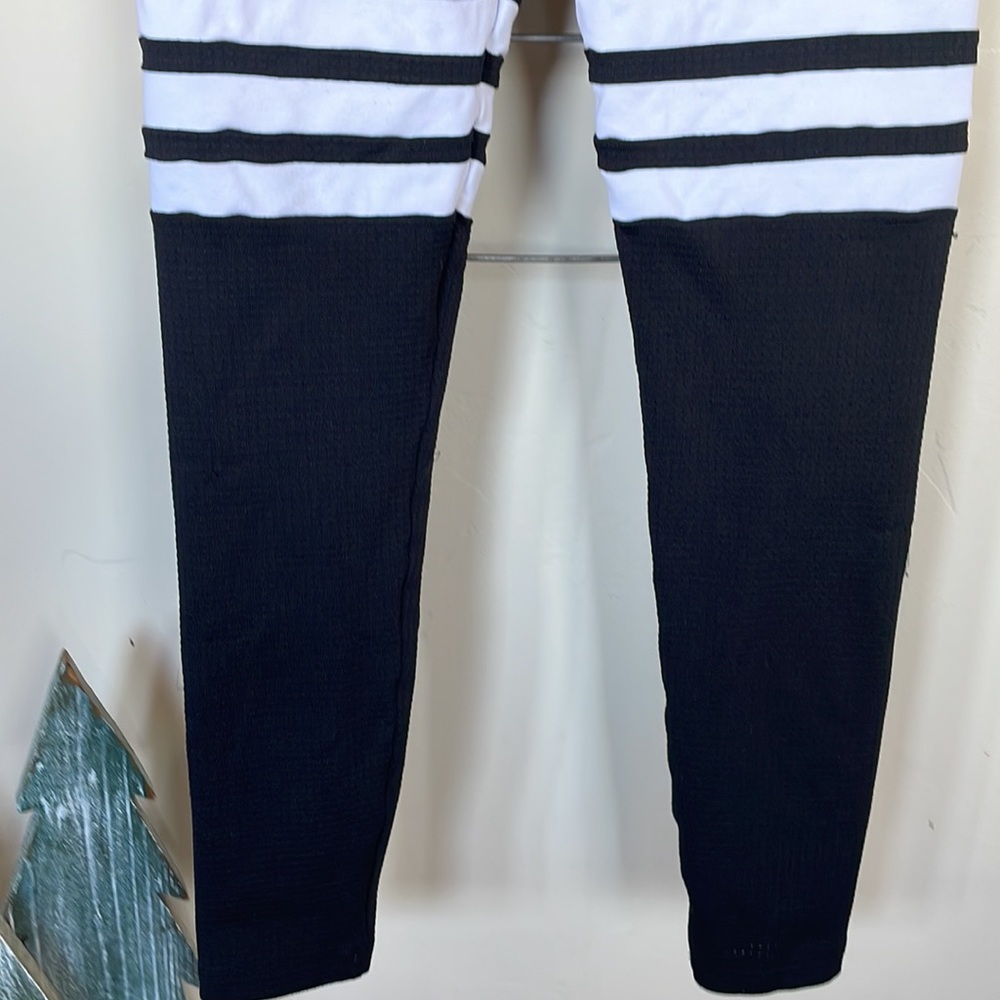 Bombshell sportswear thigh high leggings - Picture 11 of 11
